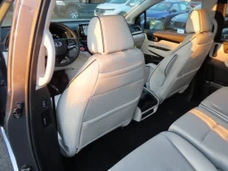 Honda Odyssey Touring Auto 2026
