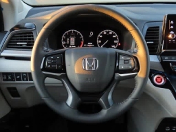 Honda Odyssey Touring Auto 2026