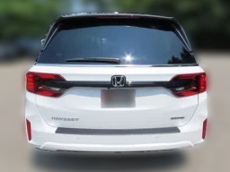Honda Odyssey Touring Auto 2026