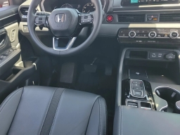 Honda Pilot Touring AWD 2025