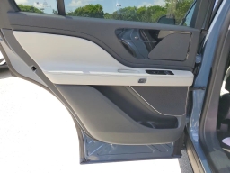 Lincoln Aviator Premiere RWD 2026