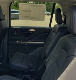 Lincoln Aviator Premiere AWD 2026