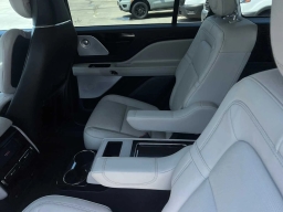 Lincoln Aviator Reserve AWD 2025