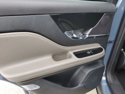 Lincoln Corsair Reserve FWD 2026