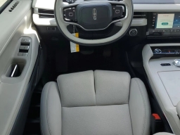 Lincoln Navigator Premiere 4x4 2026