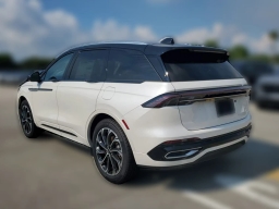 Lincoln Nautilus Reserve AWD 2025