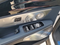 Lincoln Nautilus Reserve AWD 2025