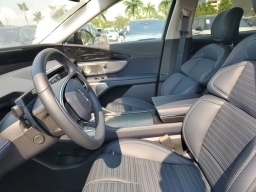 Lincoln Nautilus Reserve AWD 2025