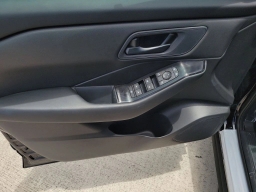 Nissan Rogue S FWD 2026