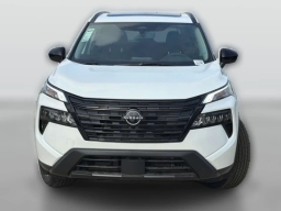 Nissan Rogue Dark Armor FWD 2026
