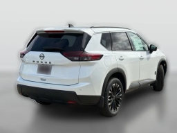 Nissan Rogue Dark Armor FWD 2026