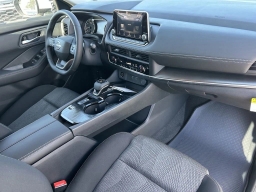 Nissan Rogue SV FWD 2026