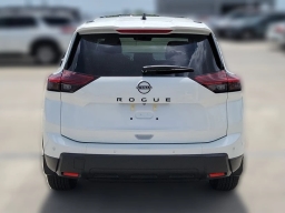 Nissan Rogue Dark Armor FWD 2026