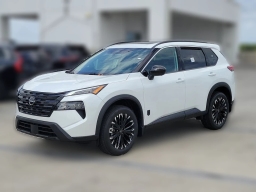 Nissan Rogue Dark Armor FWD 2026