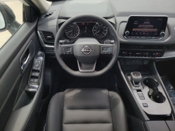 Nissan Rogue Dark Armor FWD 2026