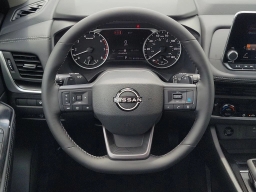Nissan Rogue Dark Armor FWD 2026