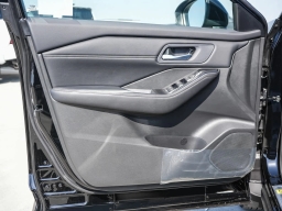 Nissan Rogue Dark Armor FWD 2026