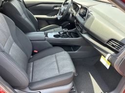 Nissan Rogue SV FWD 2026
