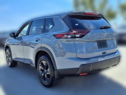 Nissan Rogue SV FWD 2026