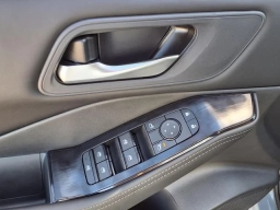Nissan Rogue SV FWD 2026