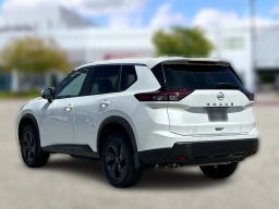 Nissan Rogue SV FWD 2026