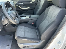 Nissan Rogue SV FWD 2026