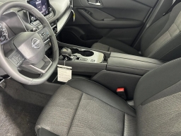 Nissan Rogue SV FWD 2026