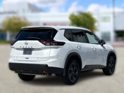 Nissan Rogue SV FWD 2026