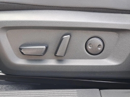 Nissan Rogue Dark Armor FWD 2026