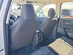 Nissan Rogue Dark Armor FWD 2026