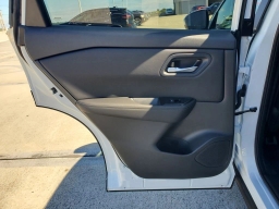 Nissan Rogue Dark Armor FWD 2026