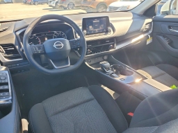 Nissan Rogue Dark Armor FWD 2026