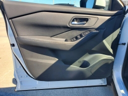Nissan Rogue Dark Armor FWD 2026