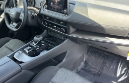 Nissan Rogue SV FWD 2026