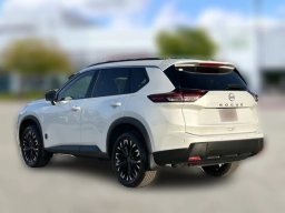 Nissan Rogue Dark Armor FWD 2026