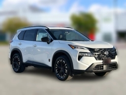 Nissan Rogue Dark Armor FWD 2026