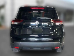 Nissan Rogue Dark Armor AWD 2026