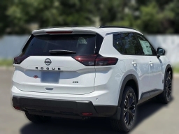 Nissan Rogue Dark Armor AWD 2026