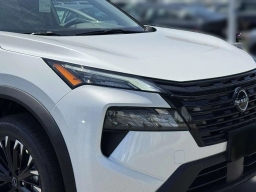 Nissan Rogue Dark Armor AWD 2026