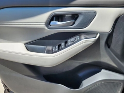 Nissan Rogue Dark Armor AWD 2026
