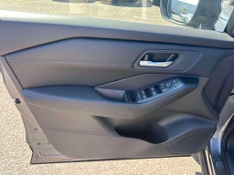 Nissan Rogue Dark Armor AWD 2026