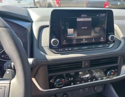 Nissan Rogue Dark Armor AWD 2026