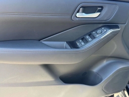 Nissan Rogue Dark Armor AWD 2026
