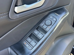 Nissan Rogue Dark Armor AWD 2026