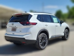 Nissan Rogue Dark Armor AWD 2026