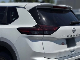 Nissan Rogue SV AWD 2026
