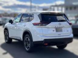 Nissan Rogue SV AWD 2026