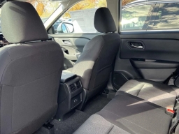 Nissan Rogue SV AWD 2026