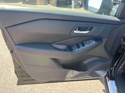 Nissan Rogue Dark Armor AWD 2026