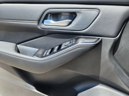 Nissan Rogue Dark Armor AWD 2026